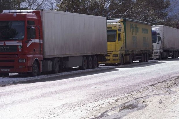 Hərbi-Gürcüstan yolu yük avtomobillərinin hərəkəti üçün bağlanıb