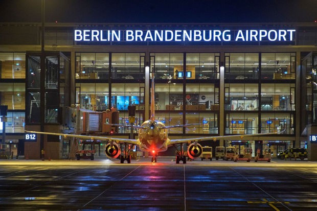 Berlin hava limanında fövqəladə vəziyyət