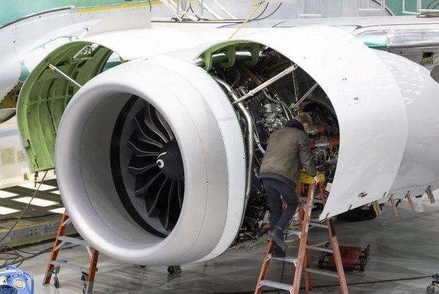 “Boeing” şirkətində təlaş: Bütün müştərilərə qayka ilə bağlı xəbərdarlıq edildi