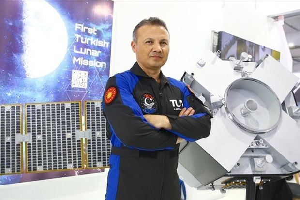 İlk türkiyəli kosmonavtın uçuşu təxirə salınıb