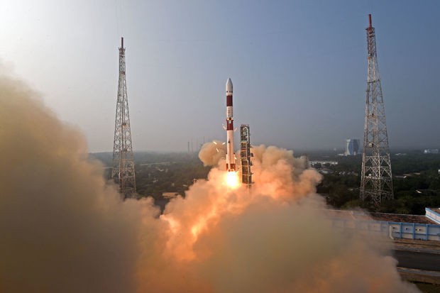 Hindistan qara dəlikləri araşdırmaq üçün kosmosa peyk göndərdi - FOTO/VİDEO