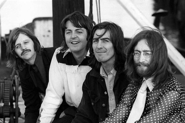 “The Beatles” qrupu üzvlərinin çəkdiyi şəkil hərracda 1,74 milyon dollara satıldı - FOTO