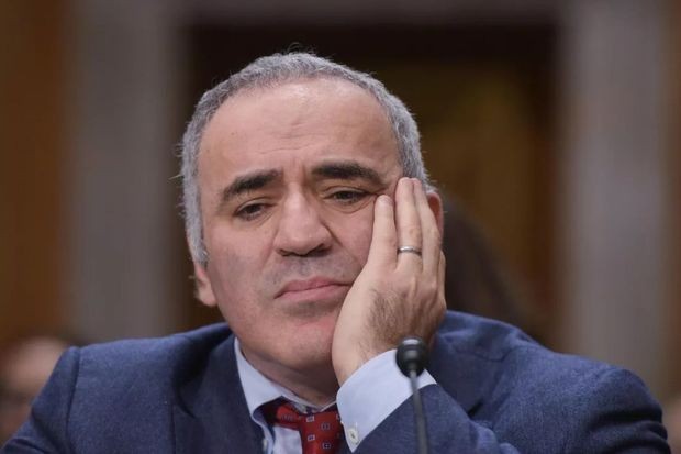 Harri Kasparov terrorçu və ekstremistlər siyahısına əlavə edilib