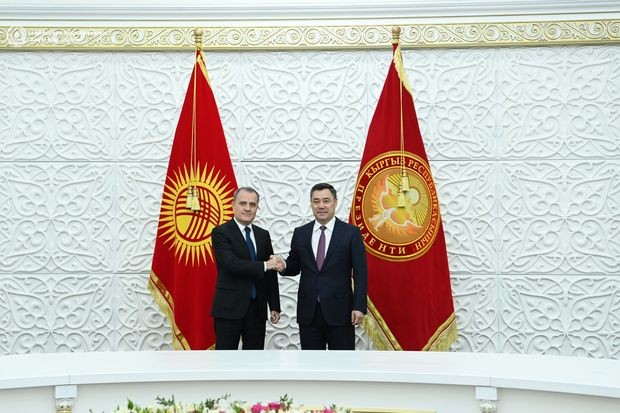 Qırğızıstan Prezidenti Ceyhun Bayramovu qəbul edib - FOTO