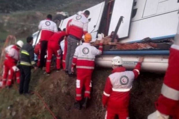 Güney Azərbaycanda sərnişin avtobusu aşdı: Ölən və yaralananlar var - FOTO/VİDEO