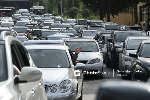 Hazırda paytaxtın mərkəzi küçə və prospektlərindəki yollarda vəziyyət necədir? - FOTO