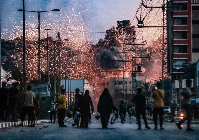 İsrail ordusunun hücumu nəticəsində şəhərin meri və oğlu ölüb