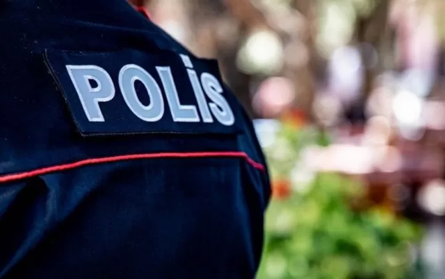 Axtarışda olan şəxs polis əməkdaşına xəsarət yetirərək qaçmağa cəhd göstərib