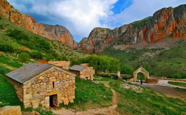 Ermənilərin bitməyən saxtakarlığı: Qəbul etmək istəmədikləri Qərbi Azərbaycan