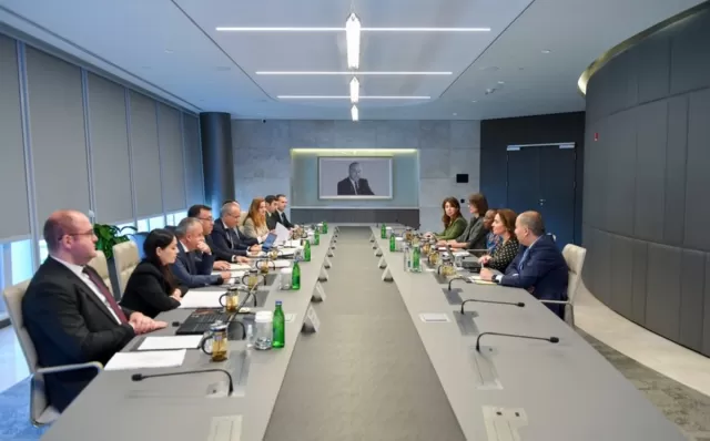 Əli Əsədov Dünya Bankının Cənubi Qafqaz üzrə regional direktoru ilə görüşüb