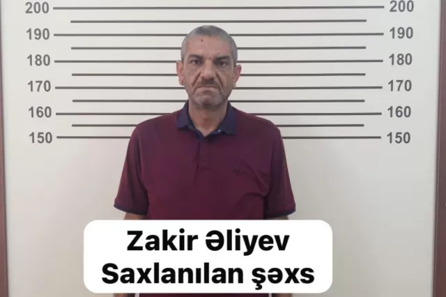 Bakıda xanım sürücünün maşınından çantasının oğurlanma görüntüləri