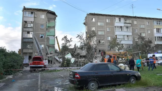 Rusiyada binanın uçması nəticəsində ölənlərin sayı artıb