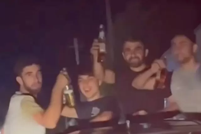 Avtomobilin üzərində içki məclisi təşkil edən gənclərlə bağlı polis HƏRƏKƏTƏ KEÇDİ