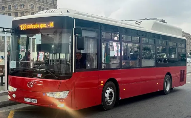 Bakıda bir marşrut xətti üzrə elektrobuslar fəaliyyətə başlayıb