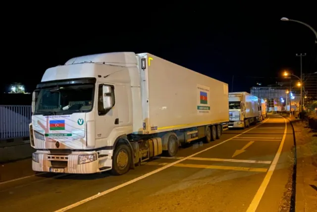 Bakıdan Suriya üçün göndərilən yardım TIR-ları Türkiyəyə daxil olub