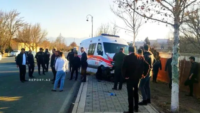 Təcili tibbi yardım avtomobili qəzaya UĞRADI: Xəsarət alanlar var