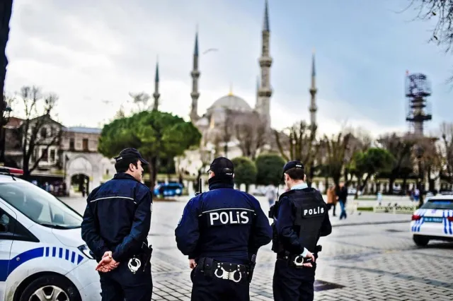 İstanbul Böyükşəhər Bələdiyyəsində korrupsiya hallarına görə 100 nəfərə ittiham irəli sürülüb