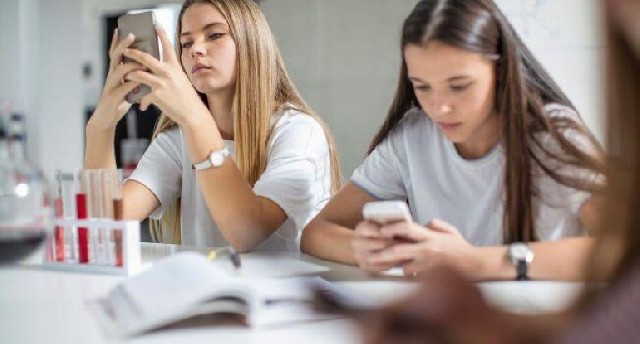 Gələcəkdəki çəkinizi müəyyən edən məktəb vərdişləri - yeni araşdırma