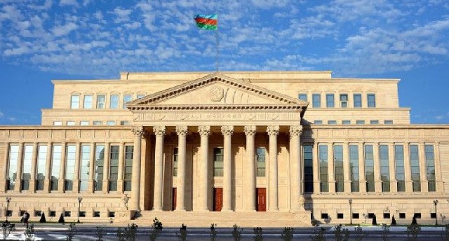 Ali Məhkəmədən quldurluq və soyğunçuluq cinayətləri ilə bağlı mühüm qərar