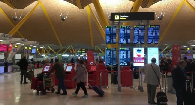 Madridin əsas hava limanı zəbt edildi