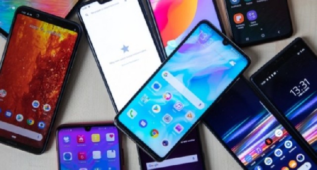 Bu il Azərbaycana 260 mindən çox smartfon idxal edildi - SİYAHI