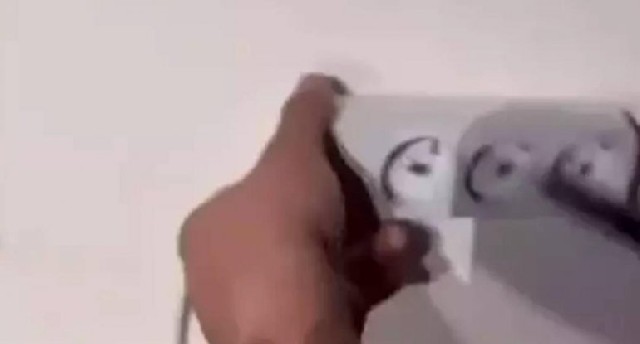 Evini kirayə verib, "razetka"ya kamera yerləşdirdi - FOTO