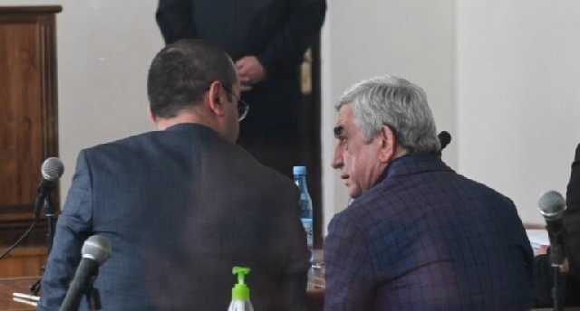 Serj Sarqsyan və kürəkəni 3 milyon dollar rüşvət almaqda ittiham olunur