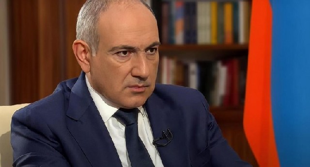Paşinyan Ter-Petrosyanın katolikosla görüşünə reaksiya verib: Özü kimi fırıldaqçını dəstəkləyir