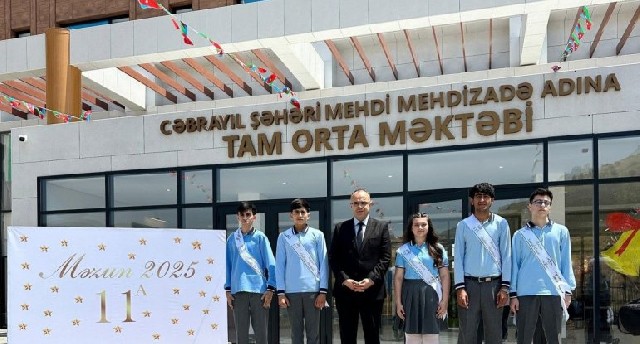 Cəbrayılda 32, Xankəndidə 37 ildən sonra "Son zəng" mərasimi keçirilib