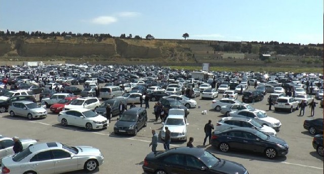 Avtomobil bazarı iflic duruma düşdü - Köhnə maşınlar əldə qala bilər