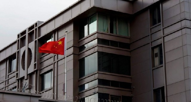Çin Tehrandakı səfirliyini təxliyə edir