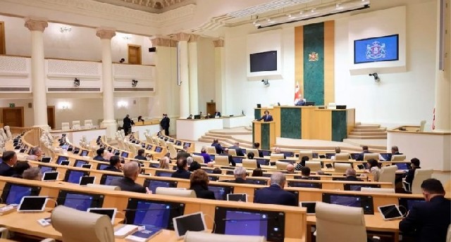 Gürcüstanda Təhlükəsizlik Şurasının ləğvi haqqında qanun qəbul edildi