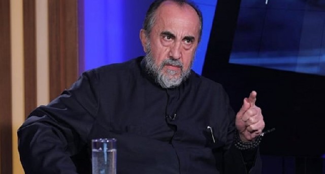 Erməni arxiyepiskop Mikael Acapaxyan polis tərəfindən saxlanılıb