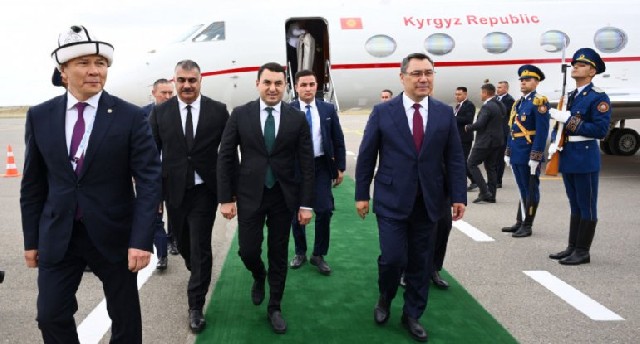 Qırğızıstan Prezidenti Azərbaycana səfər gəlib