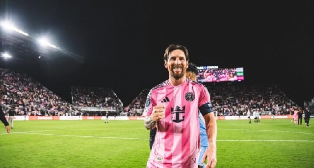Messi unikal rekorda imza atdı