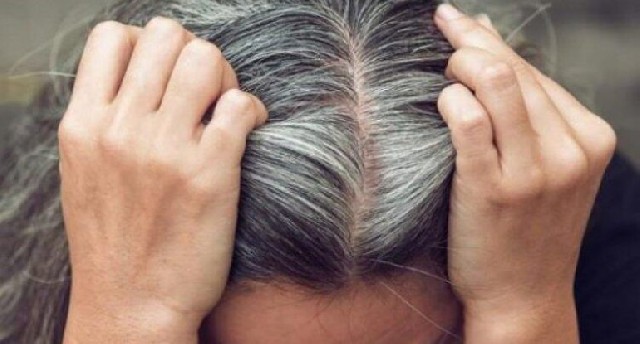 Ağ saçları 15 günə öz rənginə qaytarır - Kimyəvi boyalara son