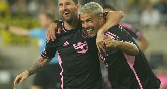 Suares karyerasını Messi ilə eyni vaxtda bitirmək istəyir