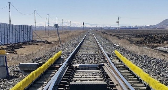 Naxçıvanın dəmir yolu infrastrukturunun bərpasına başlanılacaq