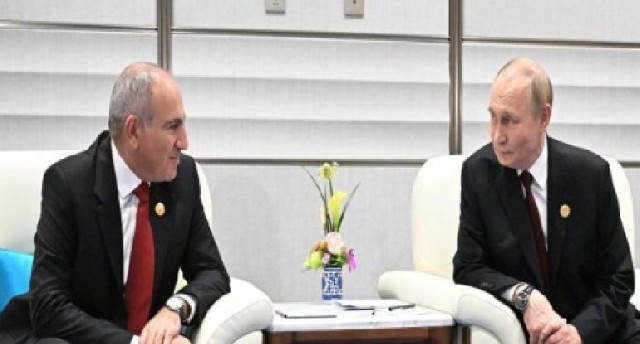 Putin Çində Paşinyanla görüşdü