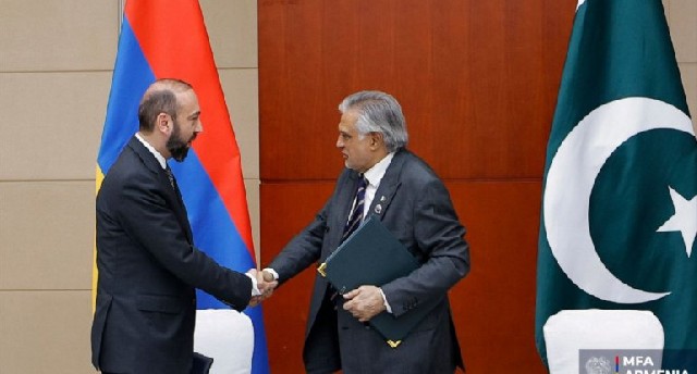 Ermənistan və Pakistan diplomatik münasibətlər qurdu