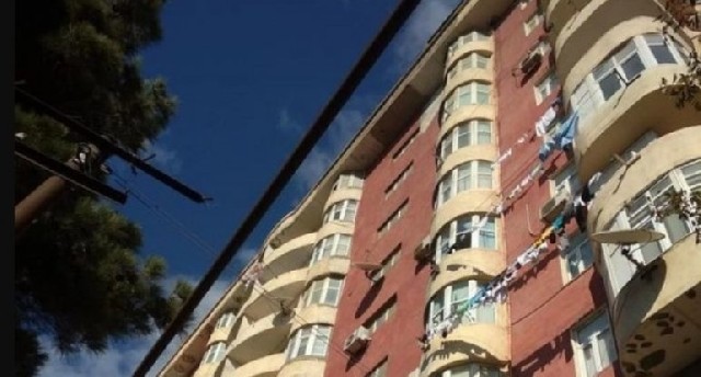 "Rəndə" MTK-nın binasında yaşayanlara 25 ildir çıxarış verilmir - PROBLEMİN KÖKÜ NƏDİR?