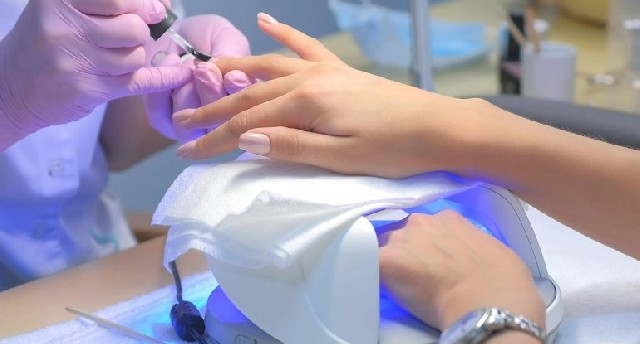 Gel manikürlərə qadağa bahalaşma yaratdı