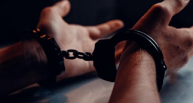 Sosial şəbəkələrdə dələduzluq etməkdə şübhəli bilinən şəxs saxlanılıb