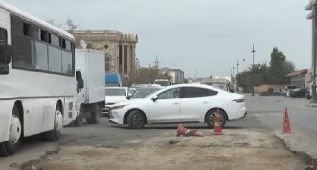 Əzabın üçüncü ayı: Binəqədi şossesində minlərlə insan tıxacda qalır