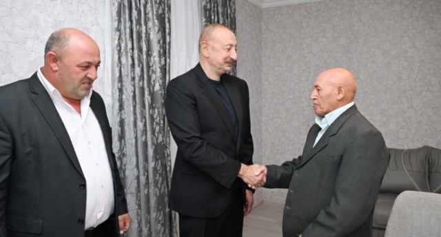 İlham Əliyev Xocavənd rayonunun Qırmızı Bazar qəsəbəsində olub