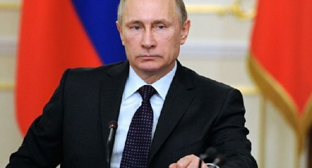 Putin miqrantlar üçün patent sisteminin ləğvini mümkün hesab edir